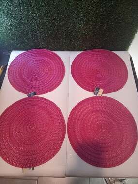 Set of 4 Home Collection Burgundy Round Braided Placemats 14"